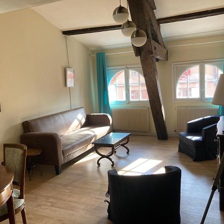 Toulouse Centre: T2 Bis Dans Immeuble Historique Apartamento Exterior foto