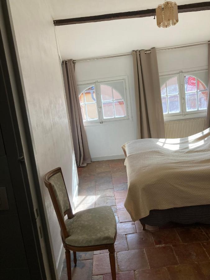 Toulouse Centre: T2 Bis Dans Immeuble Historique Apartamento Exterior foto